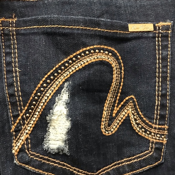 Embroidered dark denim capris - Picture 4 of 4